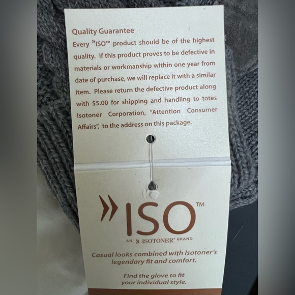 Isotoner Charcoal Cable Knit Women's Gloves - Picture 4 of 4